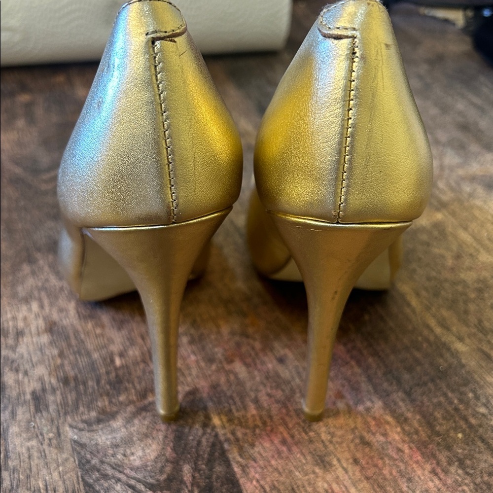 Steve Madden Metallic Gold Peep-Toe Heels - Picture 3 of 9